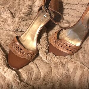 Nine West Vintage Size 8 Light brown Leather Shoes